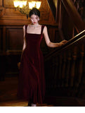 Ndyad Retro Burgundy A-Line Square Neck Velvet Dress for Birthday&Graduation HZ1024