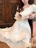 Ndyad Gardenia White Tea can be worn with a white long-sleeved knitted dress HZ1024