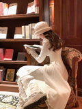 Ndyad Gardenia White Tea can be worn with a white long-sleeved knitted dress HZ1024