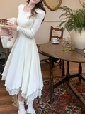 Ndyad Gardenia White Tea can be worn with a white long-sleeved knitted dress HZ1024