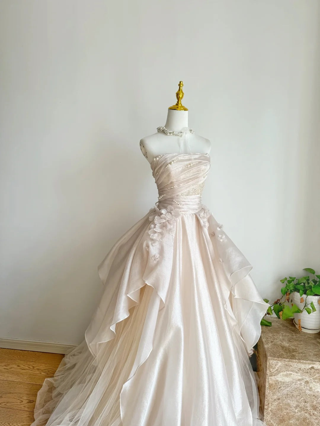 Ndyad Pink A-line Tulle Satin Long Prom Dresses Strapless Applique Wedding Dresses HZ1024