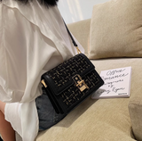 Evafashion niche fashionable versatile shoulder messenger bag HZ1024