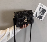 Evafashion niche fashionable versatile shoulder messenger bag HZ1024