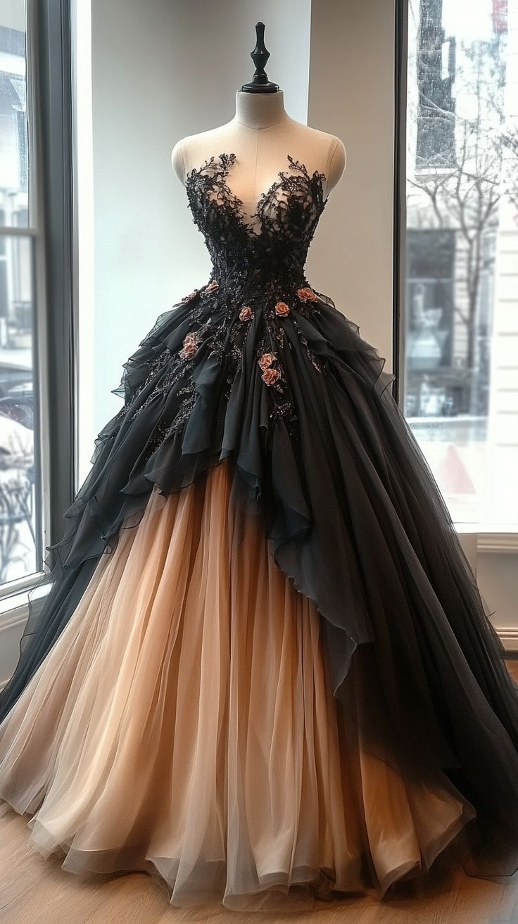 Ndyad Sweetheart Neck Beaded Tulle Long Prom Dress for Quinceanera Lace Applique Wedding Dress HZ1024