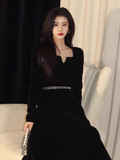 Ndyad Hepburn style retro velvet square collar black long skirt HZ1024