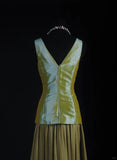 Ndyad Green V-neck A-Line Tulle Satin Long Prom Dresses Retro Evening Gowns HZ1024