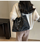 Ndyad large-capacity commuter tote bag HZ1024