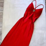 Ndyad V-neck Sheath Satin Wedding Guest Dresses Red Formal Evening Dresses HZ1024