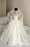 Ndyad Strapless Ball Gown Long Wedding Dresses Sleeveless Light Champagne Bride Gowns Satin Bridal Dresses HZ1024