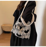 Ndyad Heart Embroidery Knitted Shoulder Tote Bag HZ1024