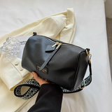 Ndyad and versatile crossbody bag HZ1024