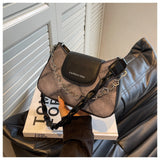 Ndyad chain saddle bag HZ1024